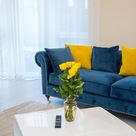 Luxurious Blue&Yellow Apartment In Kaunas Center Esterno foto