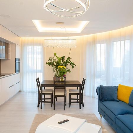 Luxurious Blue&Yellow Apartment In Kaunas Center Esterno foto