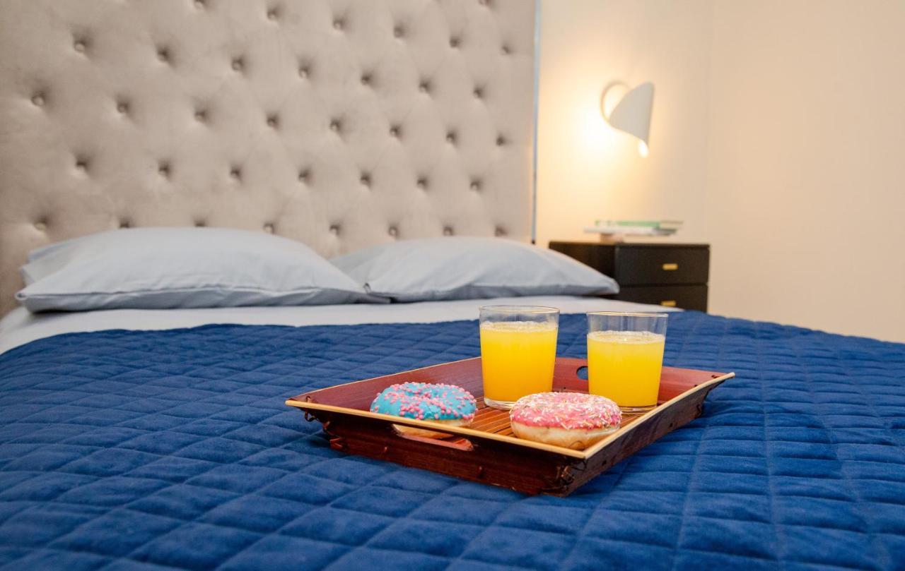 Luxurious Blue&Yellow Apartment In Kaunas Center Esterno foto