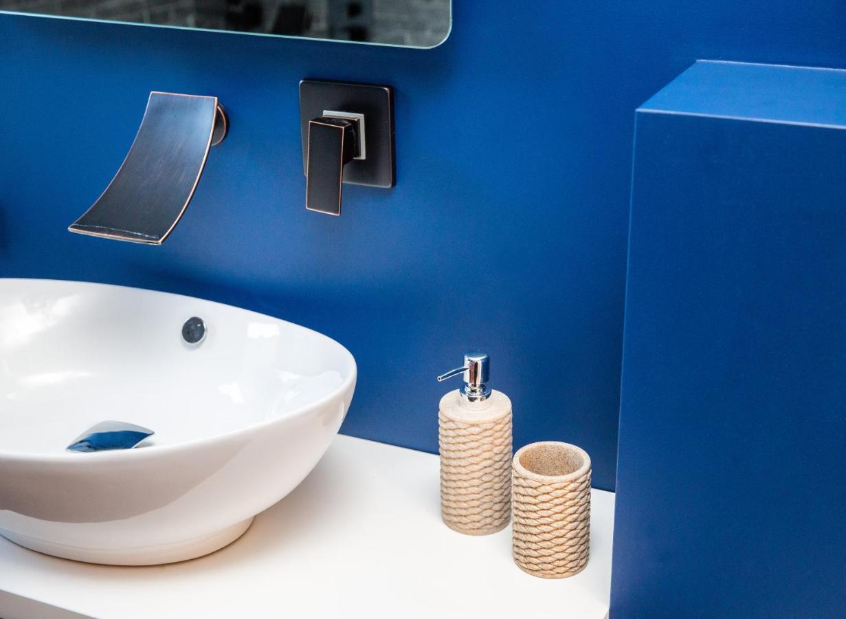 Luxurious Blue&Yellow Apartment In Kaunas Center Esterno foto